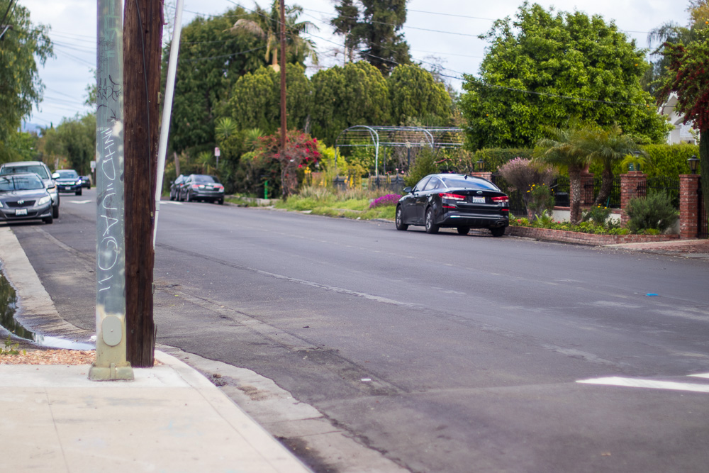 Los Angeles, CA – Pedestrian Struck by White Dodge at Long Bch Ave & E Vernon Ave